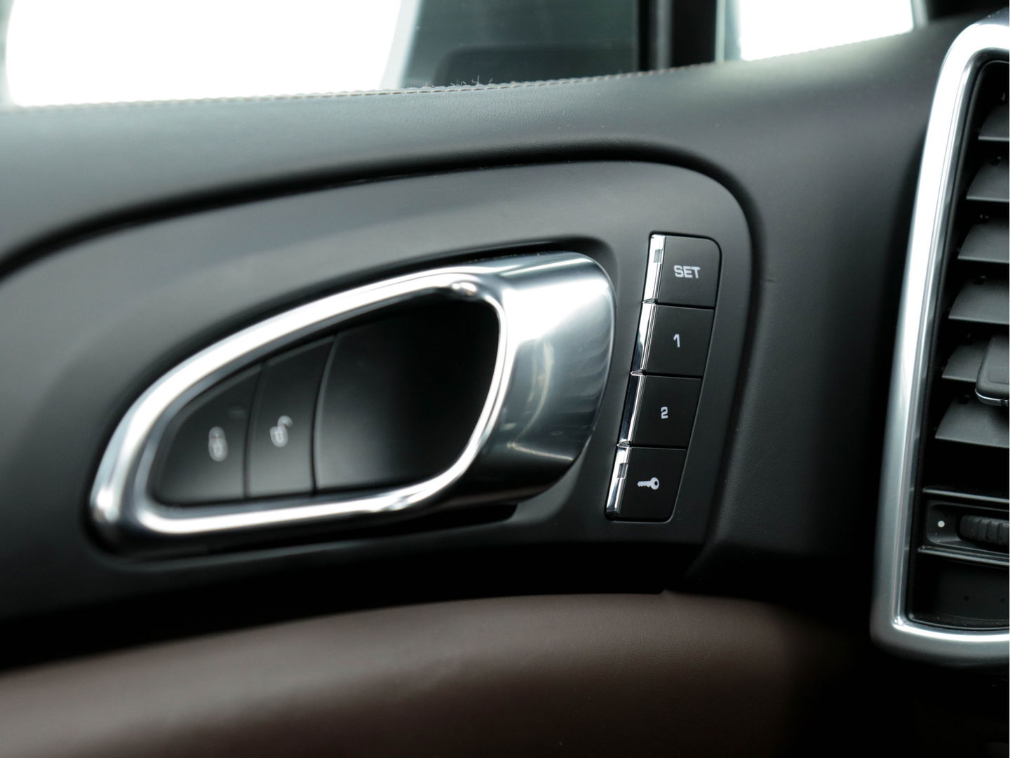 Porsche Cayenne 3.0 S E-Hybrid (model-2016) Aut. *PANO | BI-XENON | FULL-LEATHER | NAVI-FULLMAP |  BOSE-SURROUND-AUDIO | AIR-SUSPENSION | ECC | PDC | CRUISE | MEMORY*