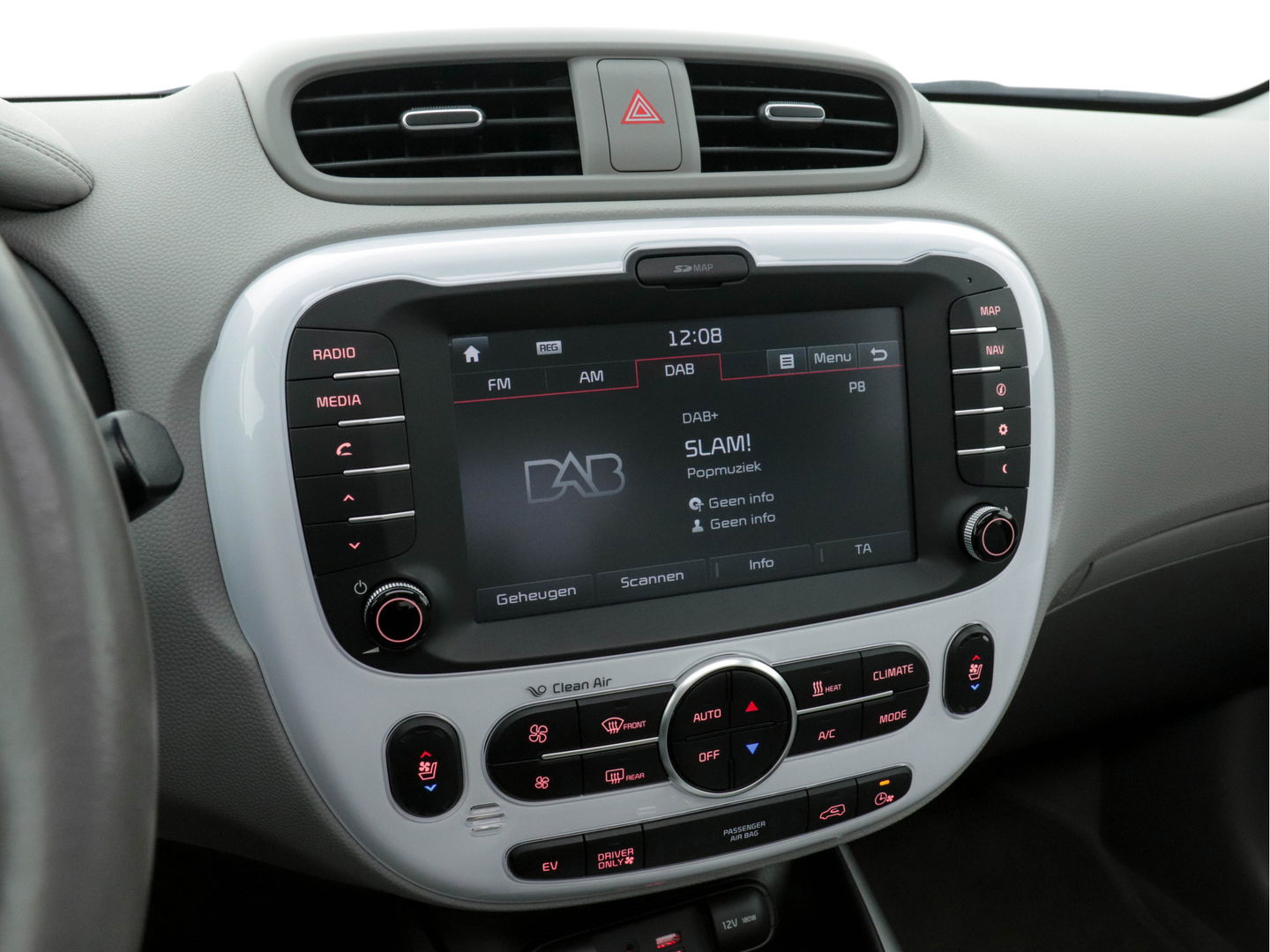 Kia Soul EV Executive Plus Line (INCL-BTW) Aut.*PANO | LUXURY-LEATHER | NAVI-FULLMAP | FULL-LED | KEYLESS | CAMERA | ECC | PDC | CRUISE | DAB | DIGI-COCKPIT | HEATED/COOLED-COMFORTSEATS | CARPLAY | 16"ALU*