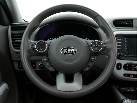 Kia Soul EV Executive Plus Line (INCL-BTW) Aut.*PANO | LUXURY-LEATHER | NAVI-FULLMAP | FULL-LED | KEYLESS | CAMERA | ECC | PDC | CRUISE | DAB | DIGI-COCKPIT | HEATED/COOLED-COMFORTSEATS | CARPLAY | 16"ALU*