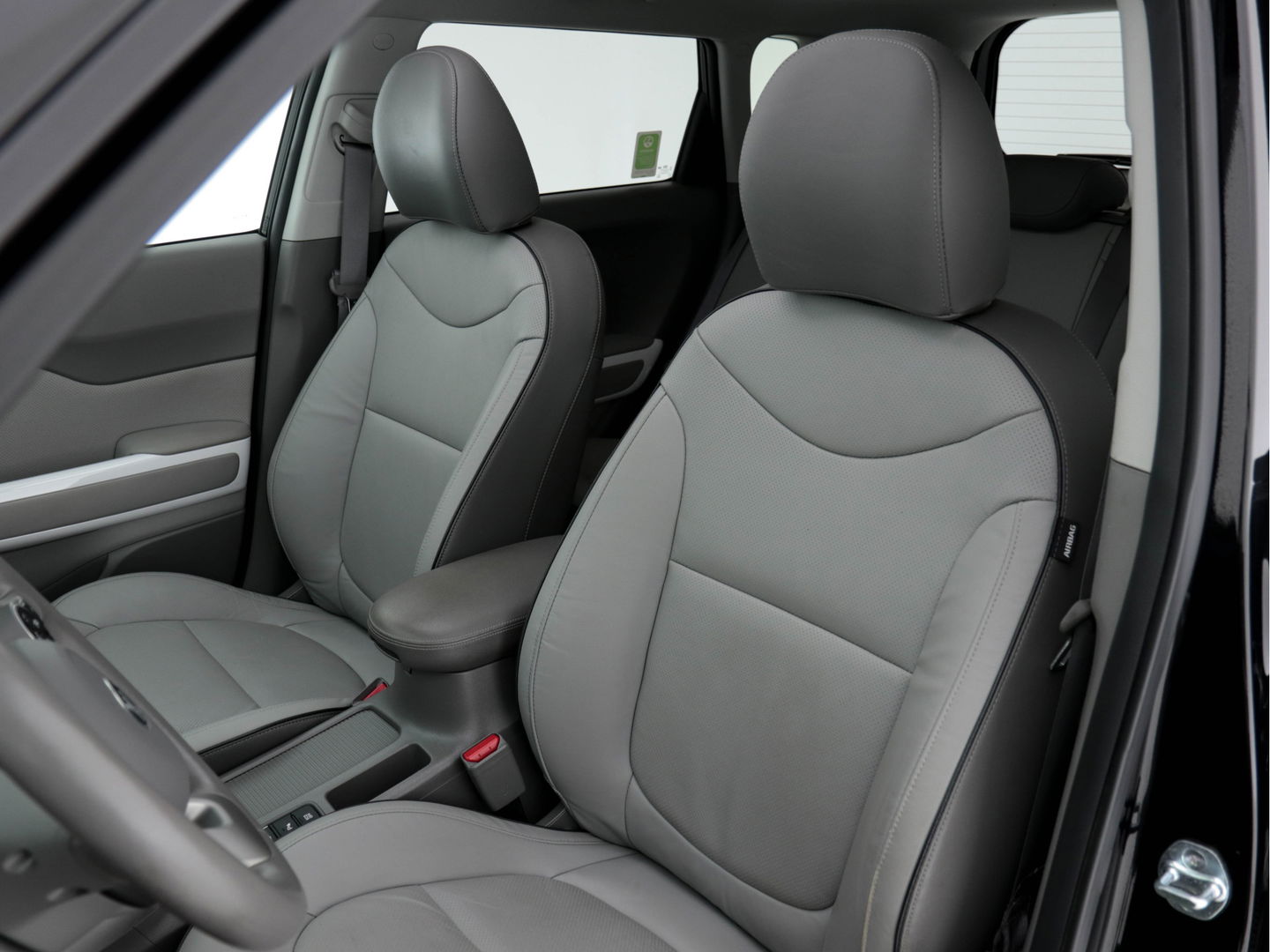 Kia Soul EV Executive Plus Line (INCL-BTW) Aut.*PANO | LUXURY-LEATHER | NAVI-FULLMAP | FULL-LED | KEYLESS | CAMERA | ECC | PDC | CRUISE | DAB | DIGI-COCKPIT | HEATED/COOLED-COMFORTSEATS | CARPLAY | 16"ALU*