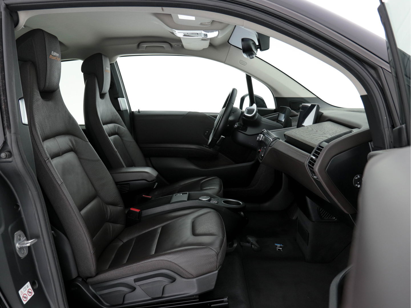 BMW i3 S 120Ah 42 kWh Edition-Road-Style [ 3-Fase ] (INCL-BTW ) Aut * HEAT-PUMP | CCS-FAST-LOADER | STELLAR-FULL-LEATHER | NAVI-FULLMAP | HARMAN/KARDON-SURROUND | FULL-LED | KEYLESS | CAMERA | DAB | DIGI-COCKPIT | CRUISE | COMFORT-SEATS | 20"A