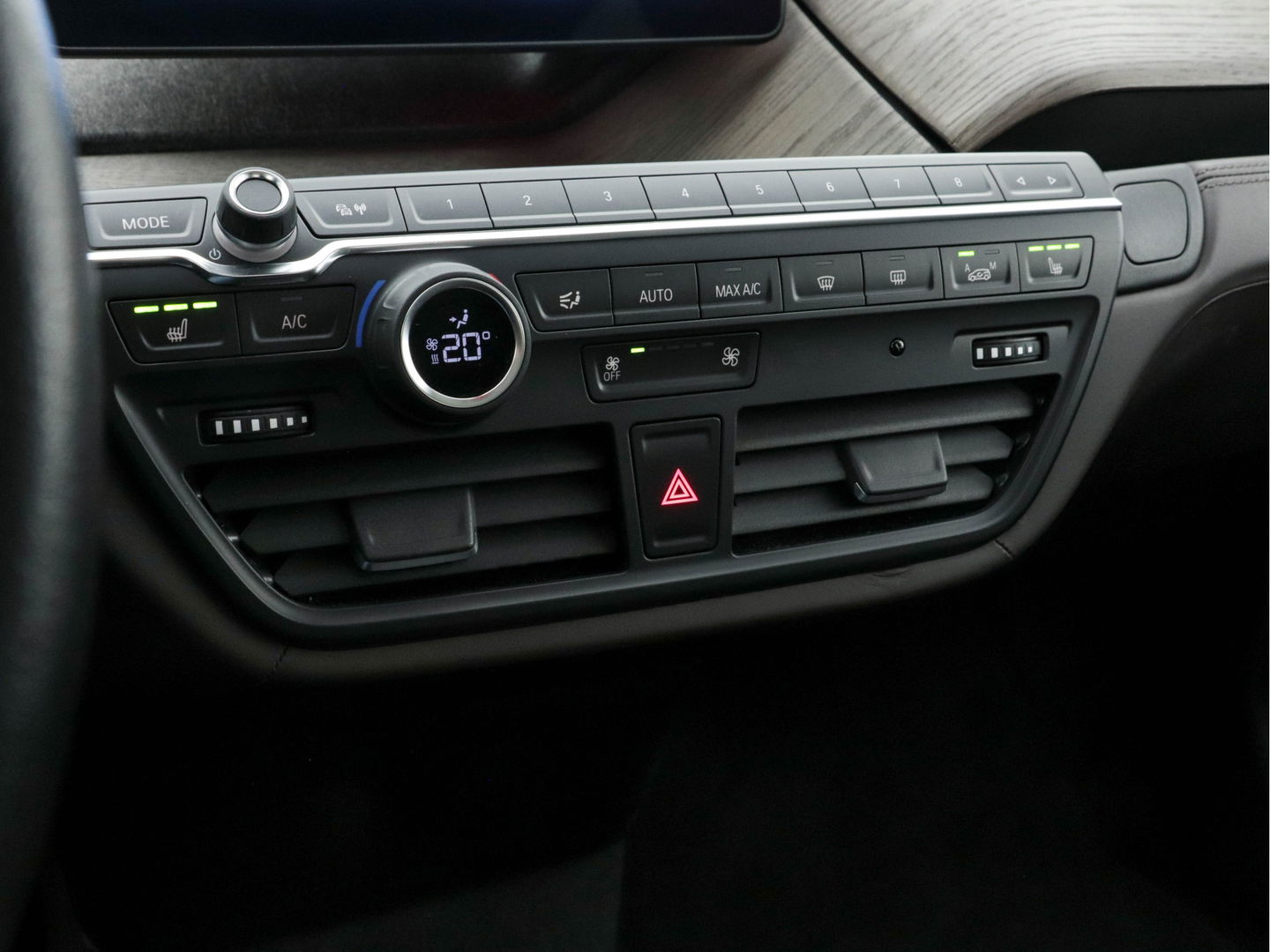 BMW i3 S 120Ah 42 kWh Edition-Road-Style [ 3-Fase ] (INCL-BTW ) Aut * HEAT-PUMP | CCS-FAST-LOADER | STELLAR-FULL-LEATHER | NAVI-FULLMAP | HARMAN/KARDON-SURROUND | FULL-LED | KEYLESS | CAMERA | DAB | DIGI-COCKPIT | CRUISE | COMFORT-SEATS | 20"A