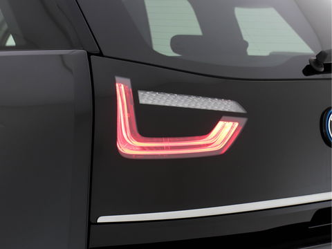 BMW i3 S 120Ah 42 kWh Edition-Road-Style [ 3-Fase ] (INCL-BTW ) Aut * HEAT-PUMP | CCS-FAST-LOADER | STELLAR-FULL-LEATHER | NAVI-FULLMAP | HARMAN/KARDON-SURROUND | FULL-LED | KEYLESS | CAMERA | DAB | DIGI-COCKPIT | CRUISE | COMFORT-SEATS | 20"A