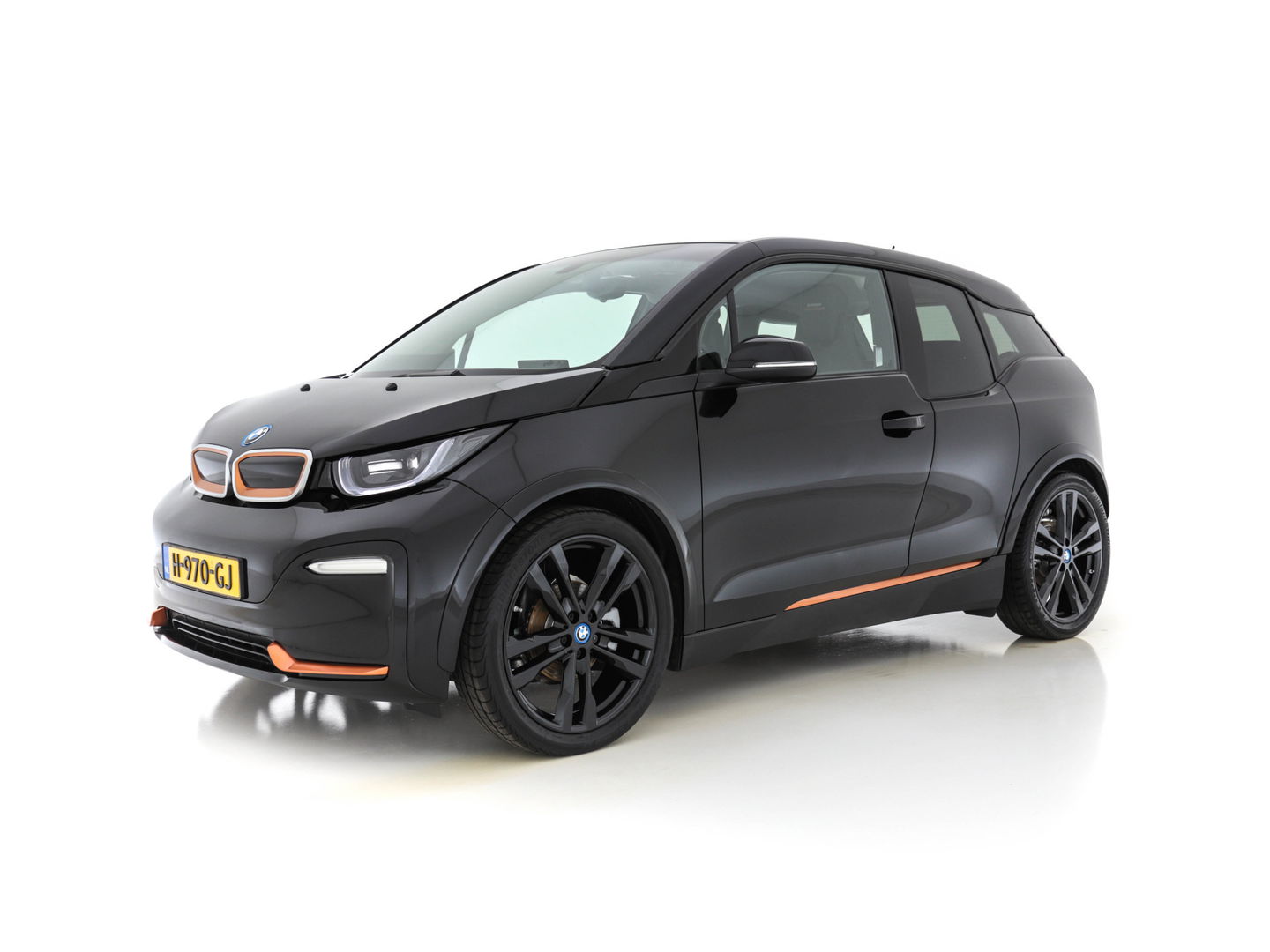 BMW i3 S 120Ah 42 kWh Edition-Road-Style [ 3-Fase ] (INCL-BTW ) Aut * HEAT-PUMP | CCS-FAST-LOADER | STELLAR-FULL-LEATHER | NAVI-FULLMAP | HARMAN/KARDON-SURROUND | FULL-LED | KEYLESS | CAMERA | DAB | DIGI-COCKPIT | CRUISE | COMFORT-SEATS | 20"A