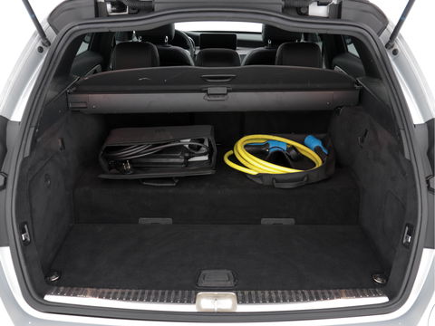 Mercedes-Benz C-Klasse Estate 300 e Business-Solution AMG-Limited Business-Plus-Pack Aut. *PANO | LEATHER-ALCANTARA | FULL-LED | NAVI-FULLMAP | SURROUND-VIEW | BLIND-SPOT | PREMIUM-AUDIO | DAB | APP-CONNECT | AMBIENT-LIGHT | DIGI-COCKPIT | SPORT-SEATS | 18"ALU*