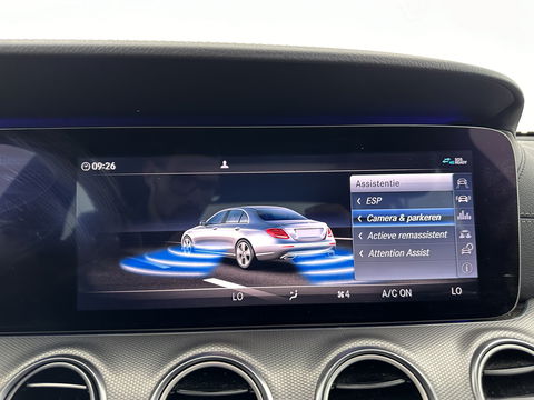 Mercedes-Benz E-Klasse 220 d AMG-Line Aut *PANO | FULL-LED | LEATHER-MICROFIBRE | WIDE-SCREEN | NAVI-FULLMAP | AMBIENCE-LIGHT | ECC | PDC | CRUISE*