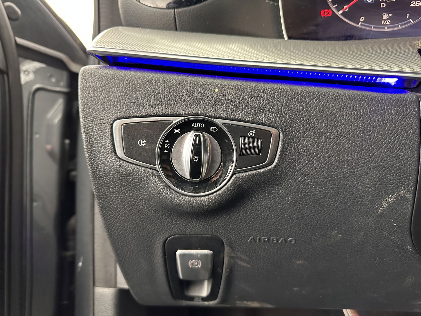 Mercedes-Benz E-Klasse 220 d AMG-Line Aut *PANO | FULL-LED | LEATHER-MICROFIBRE | WIDE-SCREEN | NAVI-FULLMAP | AMBIENCE-LIGHT | ECC | PDC | CRUISE*