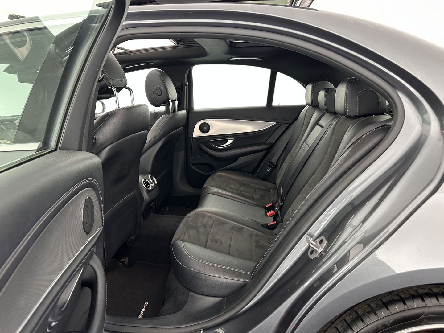 Mercedes-Benz E-Klasse 220 d AMG-Line Aut *PANO | FULL-LED | LEATHER-MICROFIBRE | WIDE-SCREEN | NAVI-FULLMAP | AMBIENCE-LIGHT | ECC | PDC | CRUISE*