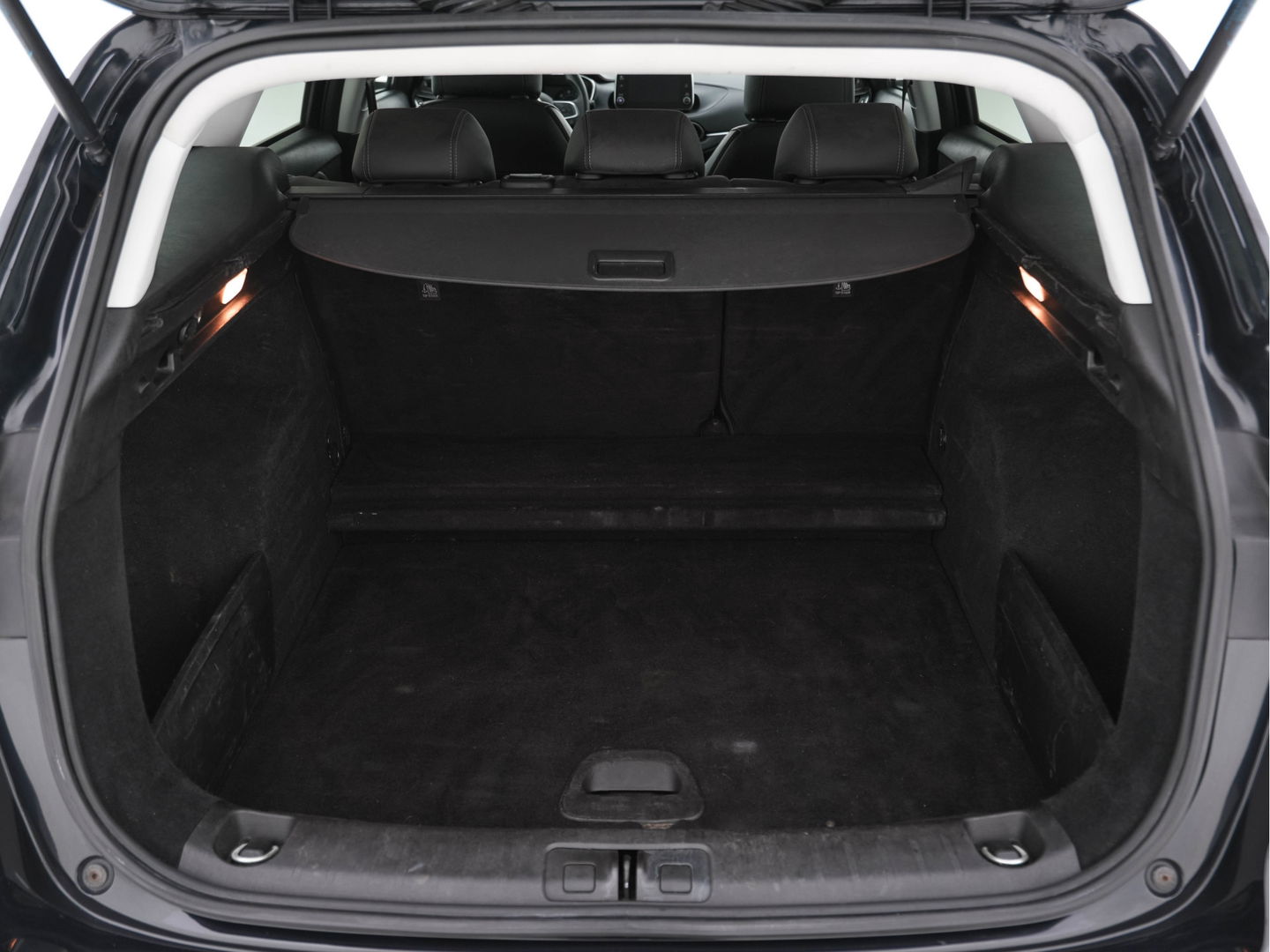 Fiat Tipo Stationwagon 1.6 MultiJet 16v Business Lusso *LUXURY-LEATHER | NAVI-FULLMAP | CAMERA | ECC | PDC | CRUISE | CARPLAY | HEATED-COMFORTSEATS | TOWBAR | 17"ALU*