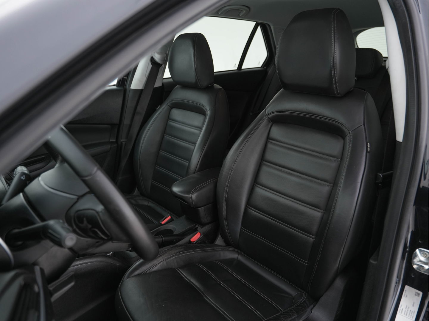 Fiat Tipo Stationwagon 1.6 MultiJet 16v Business Lusso *LUXURY-LEATHER | NAVI-FULLMAP | CAMERA | ECC | PDC | CRUISE | CARPLAY | HEATED-COMFORTSEATS | TOWBAR | 17"ALU*