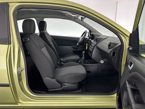 Ford Fiesta 1.3 Futura [ apk tot 09-12-2025 ] * AIRCO | RADIO-CD | 16"ALU *