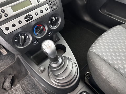 Ford Fiesta 1.3 Futura [ apk tot 09-12-2025 ] * AIRCO | RADIO-CD | 16"ALU *
