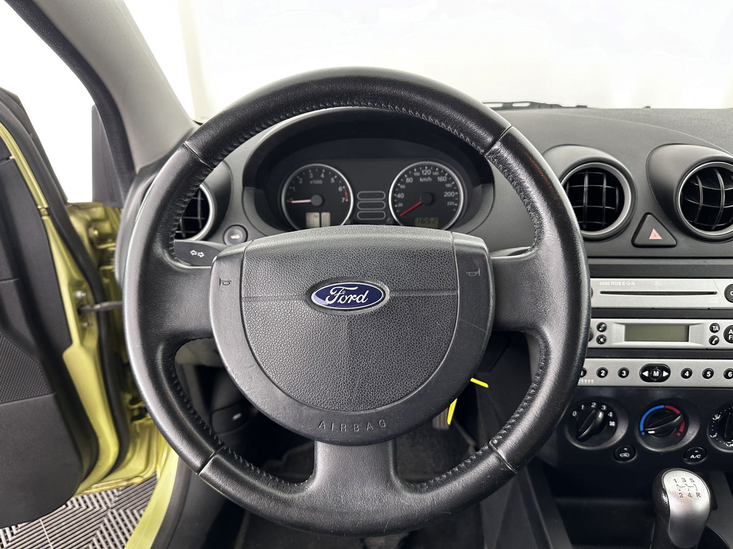 Ford Fiesta 1.3 Futura [ apk tot 09-12-2025 ] * AIRCO | RADIO-CD | 16"ALU *
