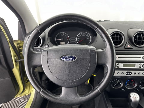 Ford Fiesta 1.3 Futura [ apk tot 09-12-2025 ] * AIRCO | RADIO-CD | 16"ALU *