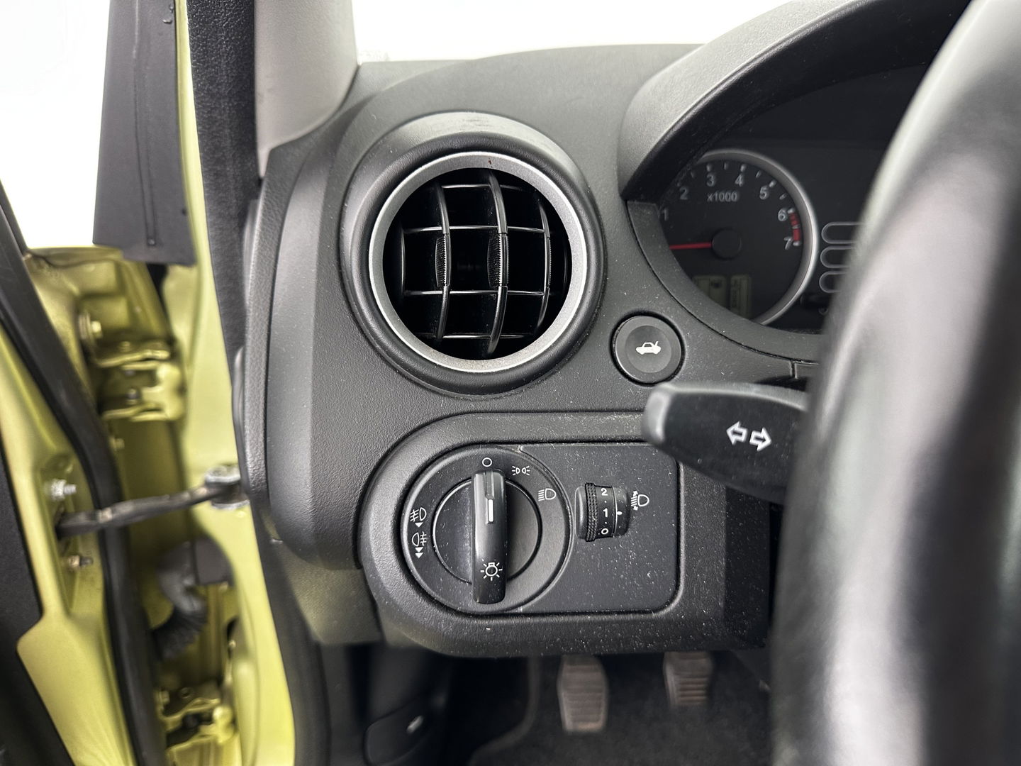 Ford Fiesta 1.3 Futura [ apk tot 09-12-2025 ] * AIRCO | RADIO-CD | 16"ALU *