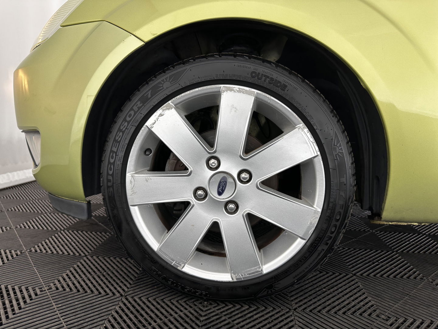 Ford Fiesta 1.3 Futura [ apk tot 09-12-2025 ] * AIRCO | RADIO-CD | 16"ALU *