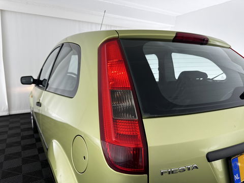 Ford Fiesta 1.3 Futura [ apk tot 09-12-2025 ] * AIRCO | RADIO-CD | 16"ALU *