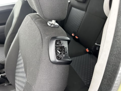 Ford Fiesta 1.3 Futura [ apk tot 09-12-2025 ] * AIRCO | RADIO-CD | 16"ALU *