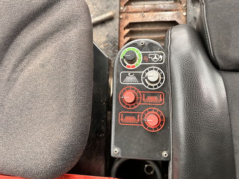 Schmidt SWINGO 200 Compact Sweeper