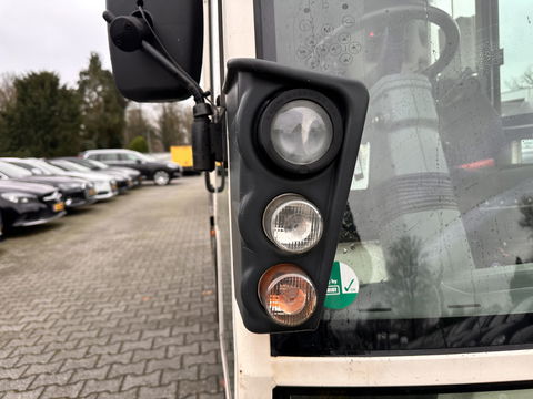 Schmidt SWINGO 200 Compact Sweeper