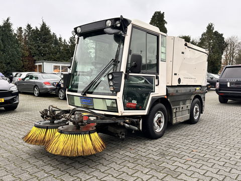 Schmidt SWINGO 200 Compact Sweeper