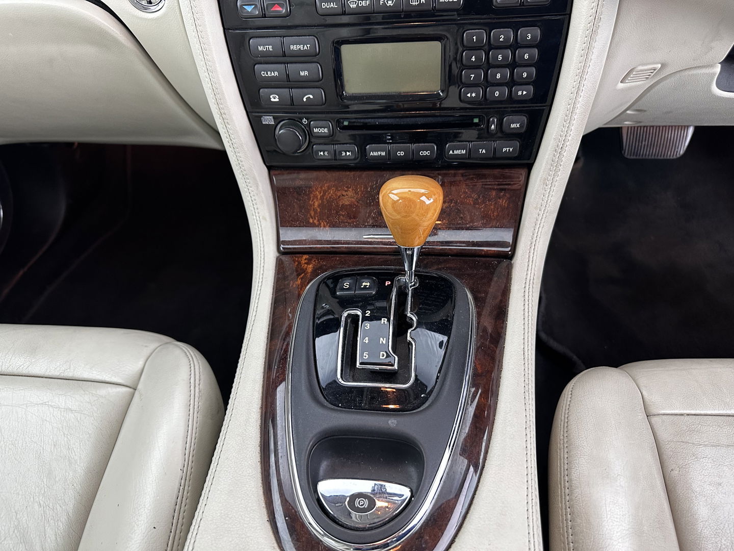 Jaguar XJ 3.5 V8 Executive Aut. *RHD* *FULL-LEATHER | XENON | ECC | PDC | CRUISE*