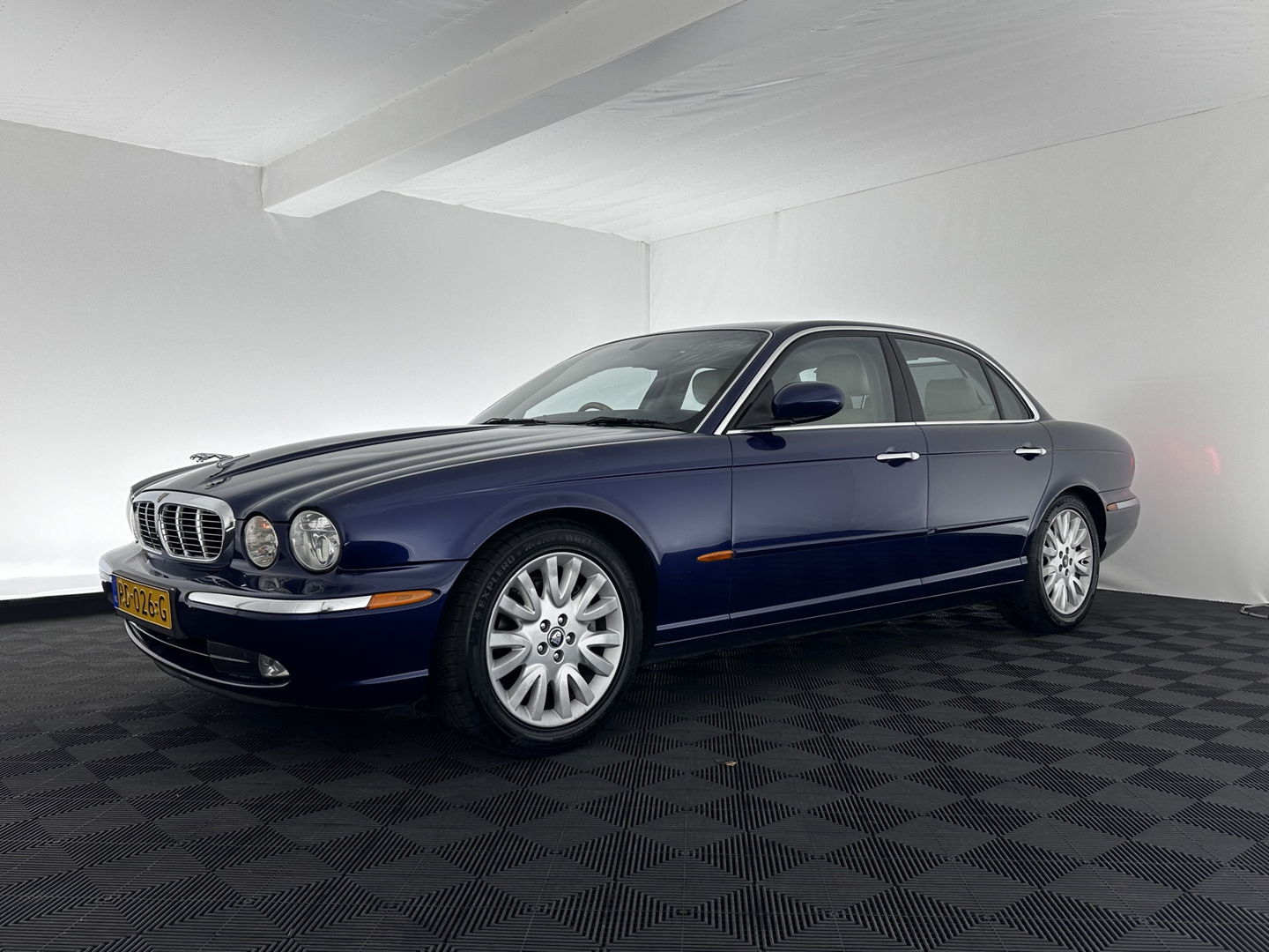 Jaguar XJ 3.5 V8 Executive Aut. *RHD* *FULL-LEATHER | XENON | ECC | PDC | CRUISE*