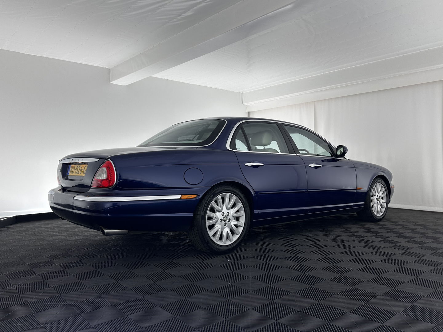 Jaguar XJ 3.5 V8 Executive Aut. *RHD* *FULL-LEATHER | XENON | ECC | PDC | CRUISE*