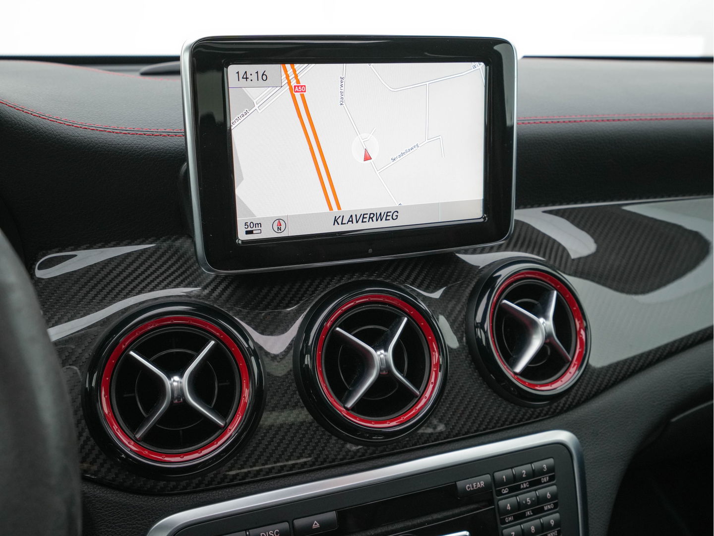 Mercedes-Benz GLA 45 AMG 4-Matic *PANO | PERFORMANCE-SPORT-SEATS | HARMANN/KARDON-AUDIO | NAVI-FULLMAP | DISTRONIC | BLIND-SPOT | BI-XENON | KEYLESS | CAMERA | ECC | PDC | MEMORY-PACK | SPORT-SEATS | 20"ALU*