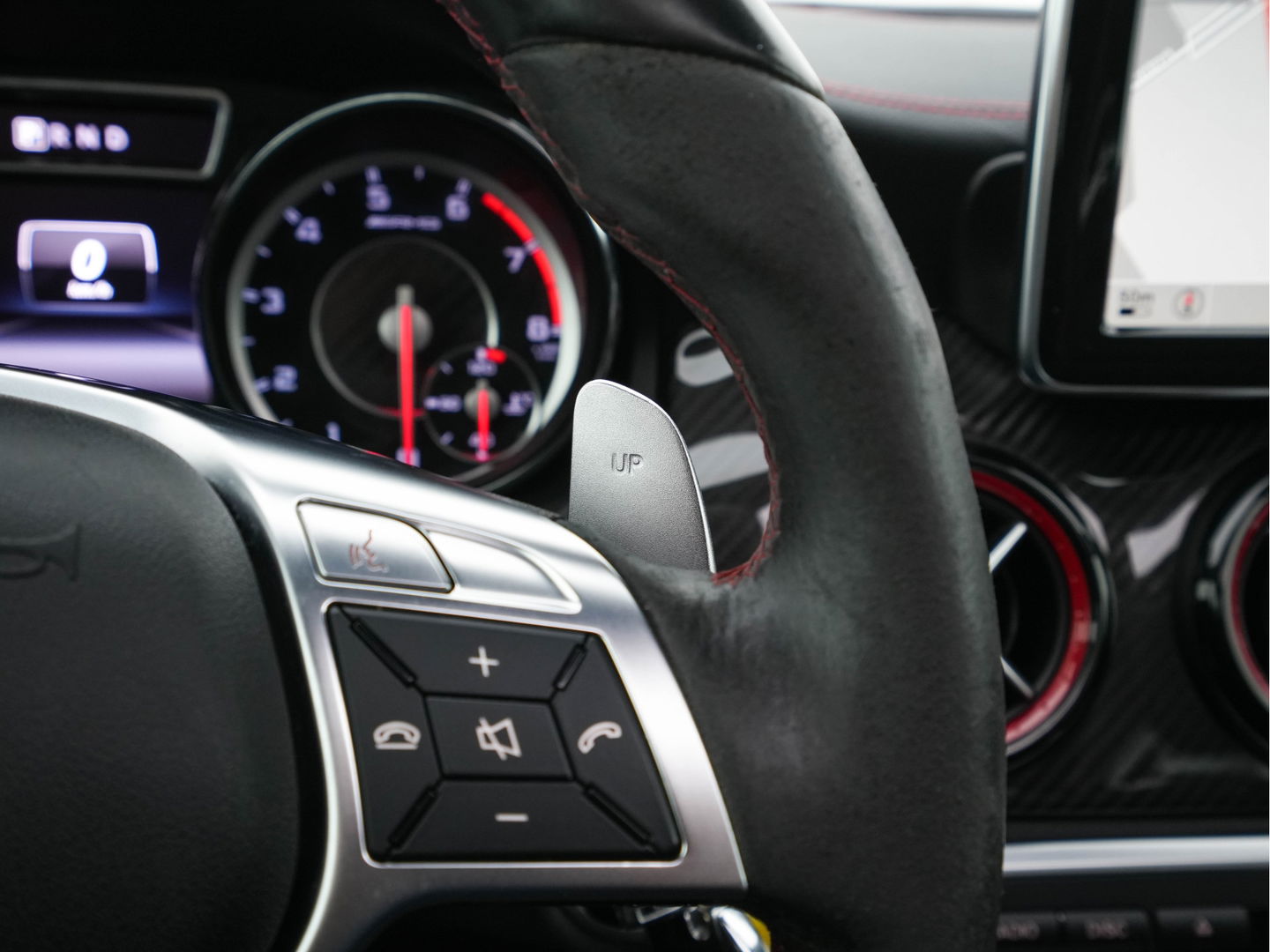 Mercedes-Benz GLA 45 AMG 4-Matic *PANO | PERFORMANCE-SPORT-SEATS | HARMANN/KARDON-AUDIO | NAVI-FULLMAP | DISTRONIC | BLIND-SPOT | BI-XENON | KEYLESS | CAMERA | ECC | PDC | MEMORY-PACK | SPORT-SEATS | 20"ALU*