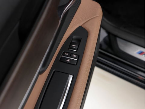 BMW 7 Serie 740d xDrive High Executive M-Sport-Pack Innovation-Pack Aut. *PANO | DAKOTA-FULL-LEATHER | FULL-LED | SURROUND-VIEW | NAVI-FULLMAP | SOFT-CLOSE | HUD | HARMAN/KARDON-SOUNDSYTEM | KEYLESS | ECC | PDC | CRUISE | LANE-ASSIST | MEMORY*
