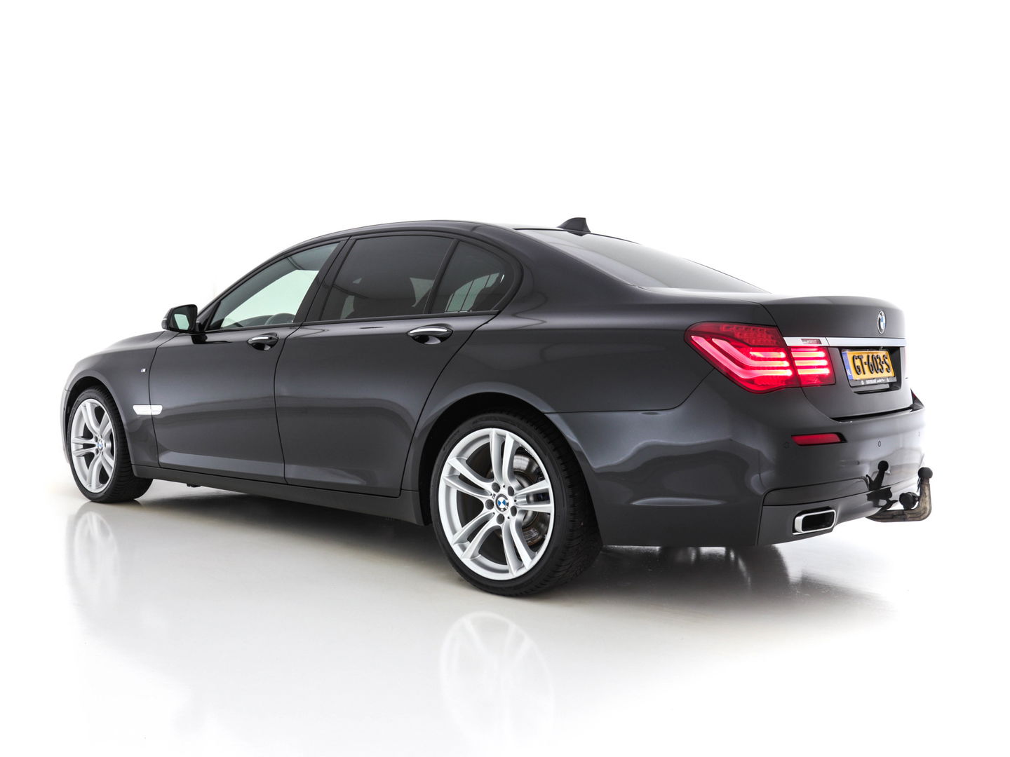 BMW 7 Serie 740d xDrive High Executive M-Sport-Pack Innovation-Pack Aut. *PANO | DAKOTA-FULL-LEATHER | FULL-LED | SURROUND-VIEW | NAVI-FULLMAP | SOFT-CLOSE | HUD | HARMAN/KARDON-SOUNDSYTEM | KEYLESS | ECC | PDC | CRUISE | LANE-ASSIST | MEMORY*