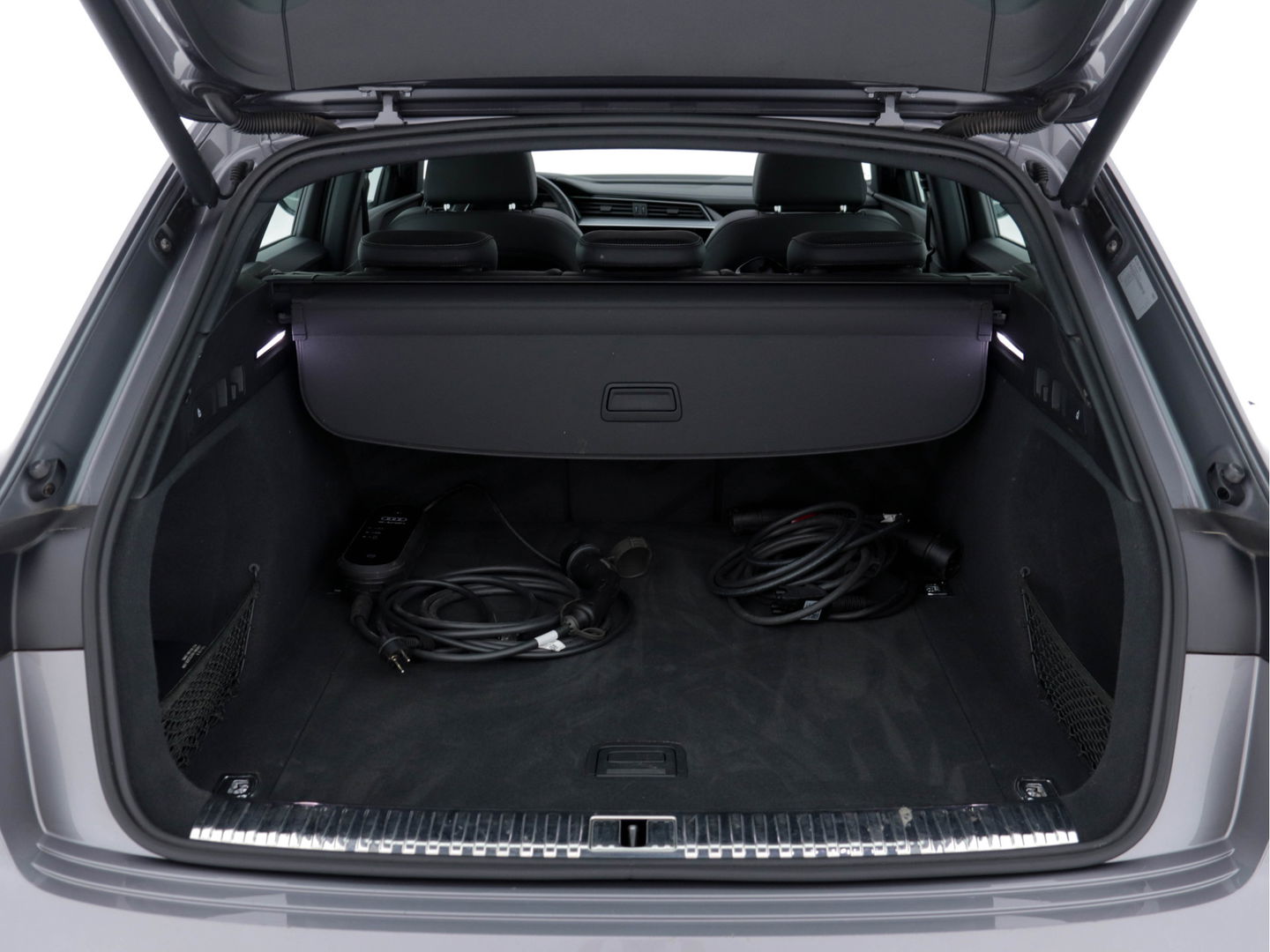 Audi e-tron 55 Quattro Advanced S-line 95 kWh [ 3-Fase ] (INCL-BTW) *PANO | FULL-LED | NAVI-FULLMAP | KEYLESS | LEATHER-MICROFIBRE | AIR-SUSPENSION | CRUISE | DIGI-COCKPIT | MEMORY-PACK | SHIFT-PADDLES | SPORT-SEATS | 20"ALU*
