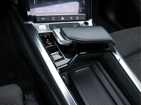 Audi e-tron 55 Quattro Advanced S-line 95 kWh [ 3-Fase ] (INCL-BTW) *PANO | FULL-LED | NAVI-FULLMAP | KEYLESS | LEATHER-MICROFIBRE | AIR-SUSPENSION | CRUISE | DIGI-COCKPIT | MEMORY-PACK | SHIFT-PADDLES | SPORT-SEATS | 20"ALU*