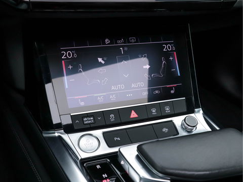 Audi e-tron 55 Quattro Advanced S-line 95 kWh [ 3-Fase ] (INCL-BTW) *PANO | FULL-LED | NAVI-FULLMAP | KEYLESS | LEATHER-MICROFIBRE | AIR-SUSPENSION | CRUISE | DIGI-COCKPIT | MEMORY-PACK | SHIFT-PADDLES | SPORT-SEATS | 20"ALU*