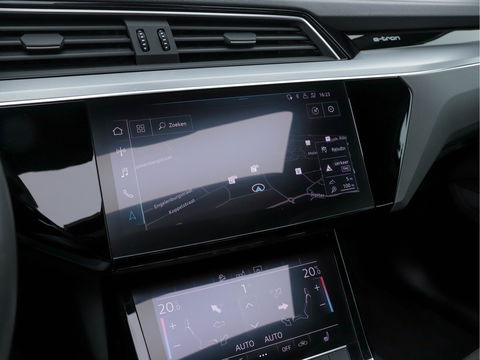 Audi e-tron 55 Quattro Advanced S-line 95 kWh [ 3-Fase ] (INCL-BTW) *PANO | FULL-LED | NAVI-FULLMAP | KEYLESS | LEATHER-MICROFIBRE | AIR-SUSPENSION | CRUISE | DIGI-COCKPIT | MEMORY-PACK | SHIFT-PADDLES | SPORT-SEATS | 20"ALU*