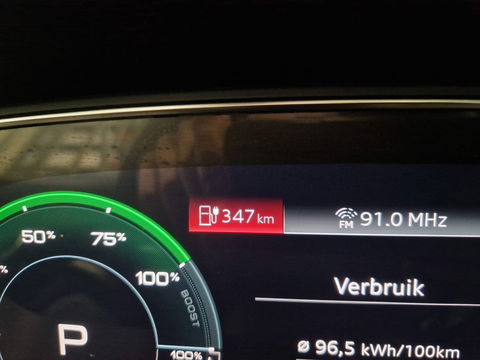 Audi e-tron 55 Quattro Advanced S-line 95 kWh [ 3-Fase ] (INCL-BTW) *PANO | FULL-LED | NAVI-FULLMAP | KEYLESS | LEATHER-MICROFIBRE | AIR-SUSPENSION | CRUISE | DIGI-COCKPIT | MEMORY-PACK | SHIFT-PADDLES | SPORT-SEATS | 20"ALU*