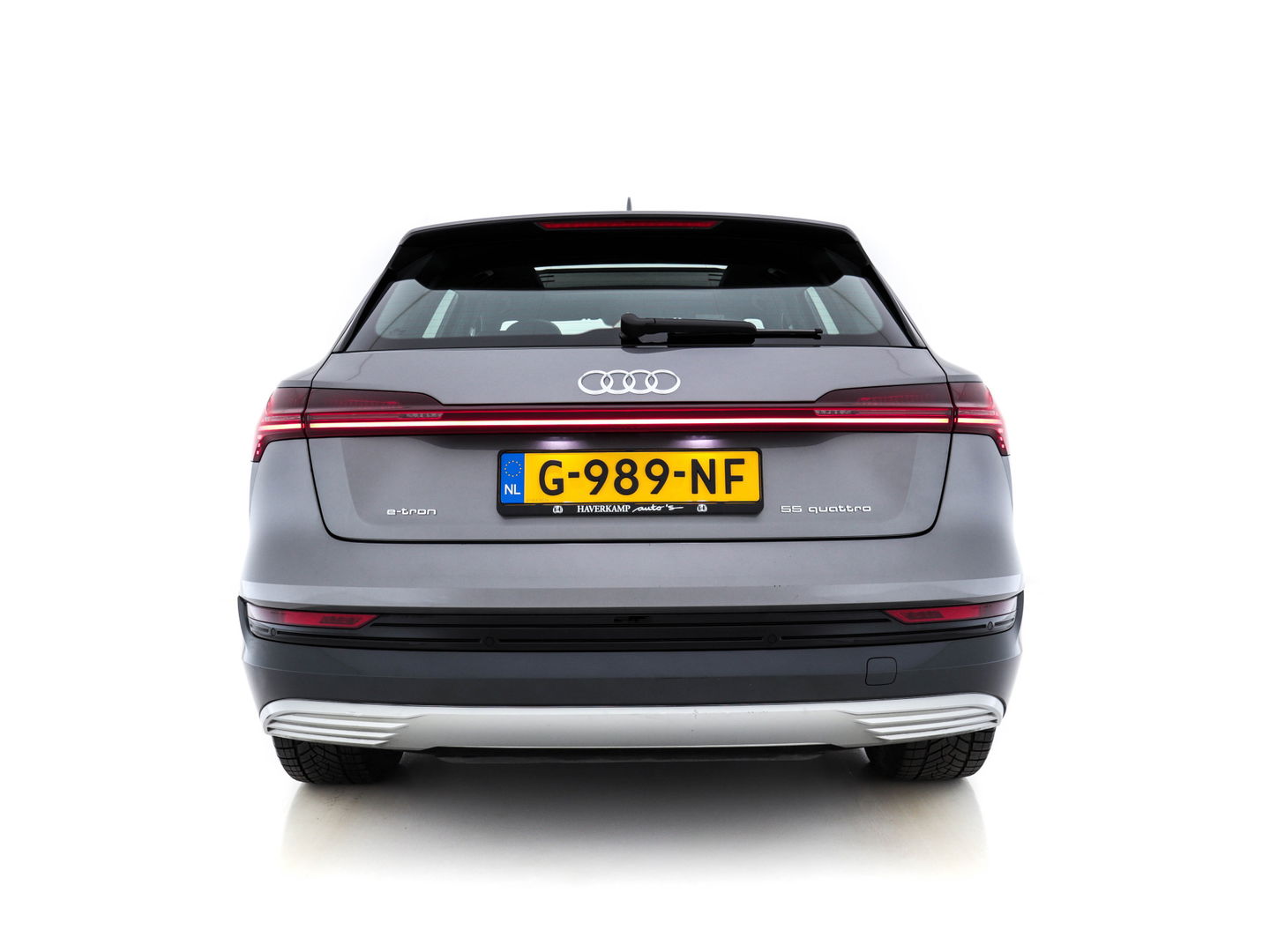 Audi e-tron 55 Quattro Advanced S-line-Sportpack 95 kWh [ 3-Fase ] (INCL-BTW) *PANO | FULL-LED | NAVI-FULLMAP | KEYLESS | LEATHER-MICROFIBRE | | AIR-SUSPENSION | CRUISE | DIGI-COCKPIT | MEMORY-PACK | SHIFT-PADDLES | HEATED-SPORTSEATS | 20"ALU*