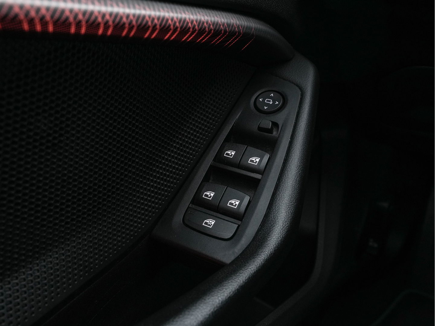 BMW 1-serie 116d Executive Edition Sport-Line *DIGI-COCKPIT | FULL-LED | NAVI-FULLMAP | LEATHER-MICROFIBRE | AMBIENT-LIGHT | ECC | PDC | APP-CONNECT | CRUISE | SPORT-SEATS | 17"ALU*