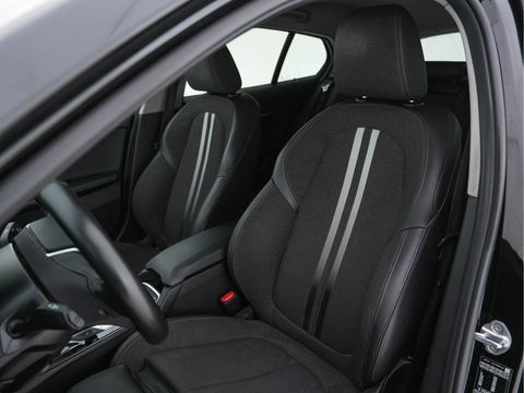 BMW 1-serie 116d Executive Edition Sport-Line *DIGI-COCKPIT | FULL-LED | NAVI-FULLMAP | LEATHER-MICROFIBRE | AMBIENT-LIGHT | ECC | PDC | APP-CONNECT | CRUISE | SPORT-SEATS | 17"ALU*