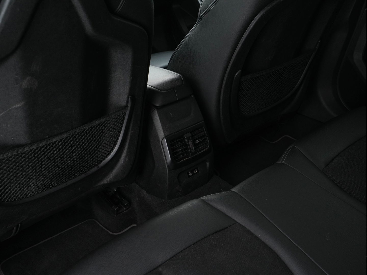 BMW 1-serie 116d Executive Edition Sport-Line *DIGI-COCKPIT | FULL-LED | NAVI-FULLMAP | LEATHER-MICROFIBRE | AMBIENT-LIGHT | ECC | PDC | APP-CONNECT | CRUISE | SPORT-SEATS | 17"ALU*