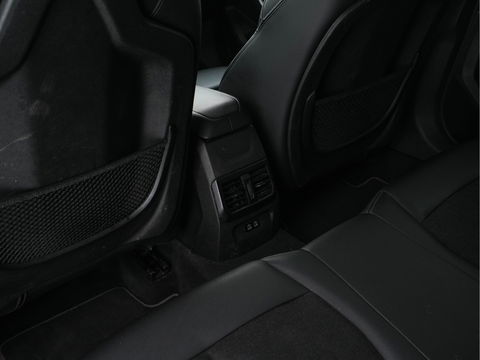 BMW 1-serie 116d Executive Edition Sport-Line *DIGI-COCKPIT | FULL-LED | NAVI-FULLMAP | LEATHER-MICROFIBRE | AMBIENT-LIGHT | ECC | PDC | APP-CONNECT | CRUISE | SPORT-SEATS | 17"ALU*