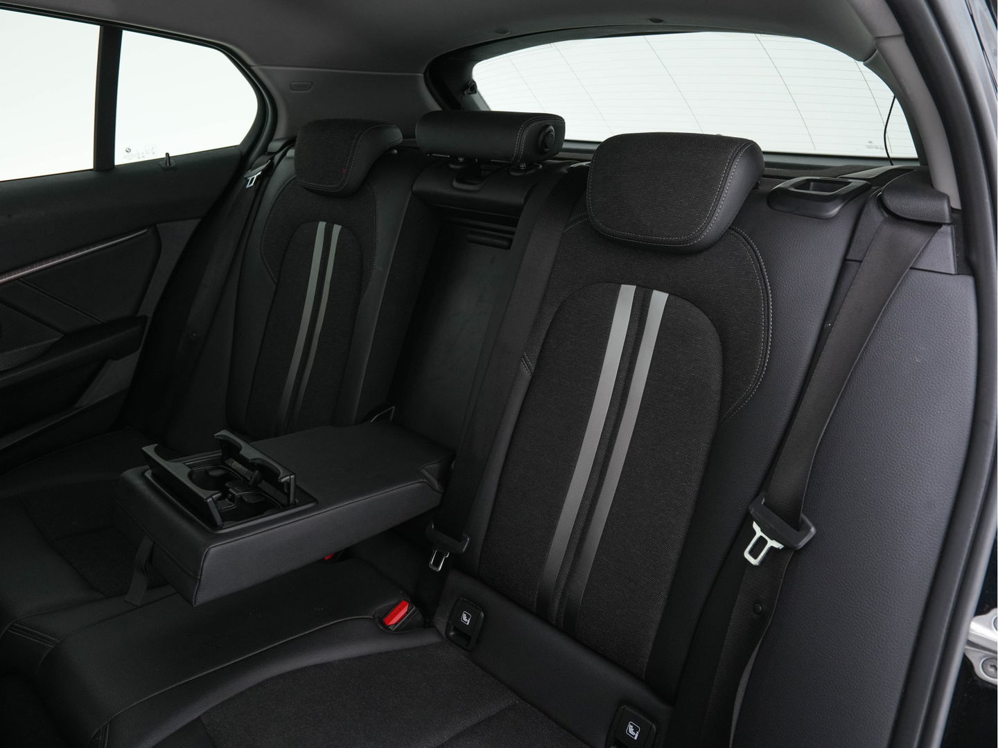 BMW 1-serie 116d Executive Edition Sport-Line *DIGI-COCKPIT | FULL-LED | NAVI-FULLMAP | LEATHER-MICROFIBRE | AMBIENT-LIGHT | ECC | PDC | APP-CONNECT | CRUISE | SPORT-SEATS | 17"ALU*