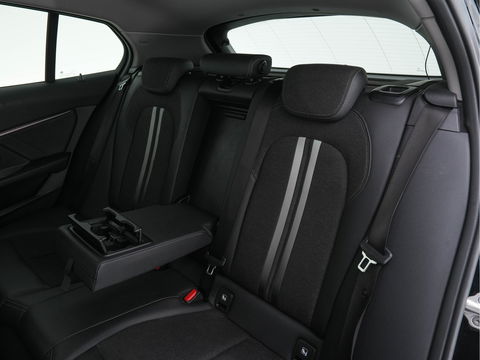 BMW 1-serie 116d Executive Edition Sport-Line *DIGI-COCKPIT | FULL-LED | NAVI-FULLMAP | LEATHER-MICROFIBRE | AMBIENT-LIGHT | ECC | PDC | APP-CONNECT | CRUISE | SPORT-SEATS | 17"ALU*