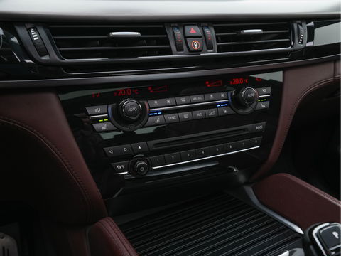 BMW X6 xDrive40d High Executive M-Performance-Sport-Pack Aut. *PANO | BANG&OLUFSEN-SURROUND | HUD | SOFT-CLOSE | FULL-LED | MEMORY-PACK | DIGI-COCKPIT | MERINO-FULL-LEATHER | KEYLESS | CAMERA | NAVI-FULLMAP | SPORT-SEATS | 21"ALU*