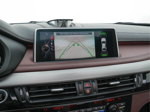 BMW X6 xDrive40d High Executive M-Performance-Sport-Pack Aut. *PANO | BANG&OLUFSEN-SURROUND | HUD | SOFT-CLOSE | FULL-LED | MEMORY-PACK | DIGI-COCKPIT | MERINO-FULL-LEATHER | KEYLESS | CAMERA | NAVI-FULLMAP | SPORT-SEATS | 21"ALU*