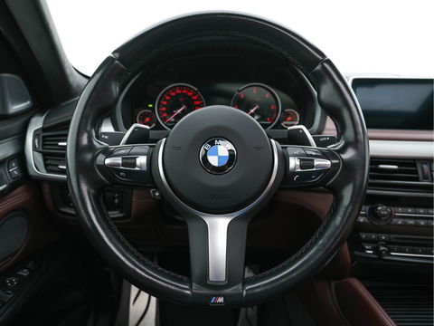 BMW X6 xDrive40d High Executive M-Performance-Sport-Pack Aut. *PANO | BANG&OLUFSEN-SURROUND | HUD | SOFT-CLOSE | FULL-LED | MEMORY-PACK | DIGI-COCKPIT | MERINO-FULL-LEATHER | KEYLESS | CAMERA | NAVI-FULLMAP | SPORT-SEATS | 21"ALU*