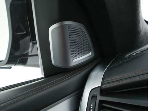 BMW X6 xDrive40d High Executive M-Performance-Sport-Pack Aut. *PANO | BANG&OLUFSEN-SURROUND | HUD | SOFT-CLOSE | FULL-LED | MEMORY-PACK | DIGI-COCKPIT | MERINO-FULL-LEATHER | KEYLESS | CAMERA | NAVI-FULLMAP | SPORT-SEATS | 21"ALU*