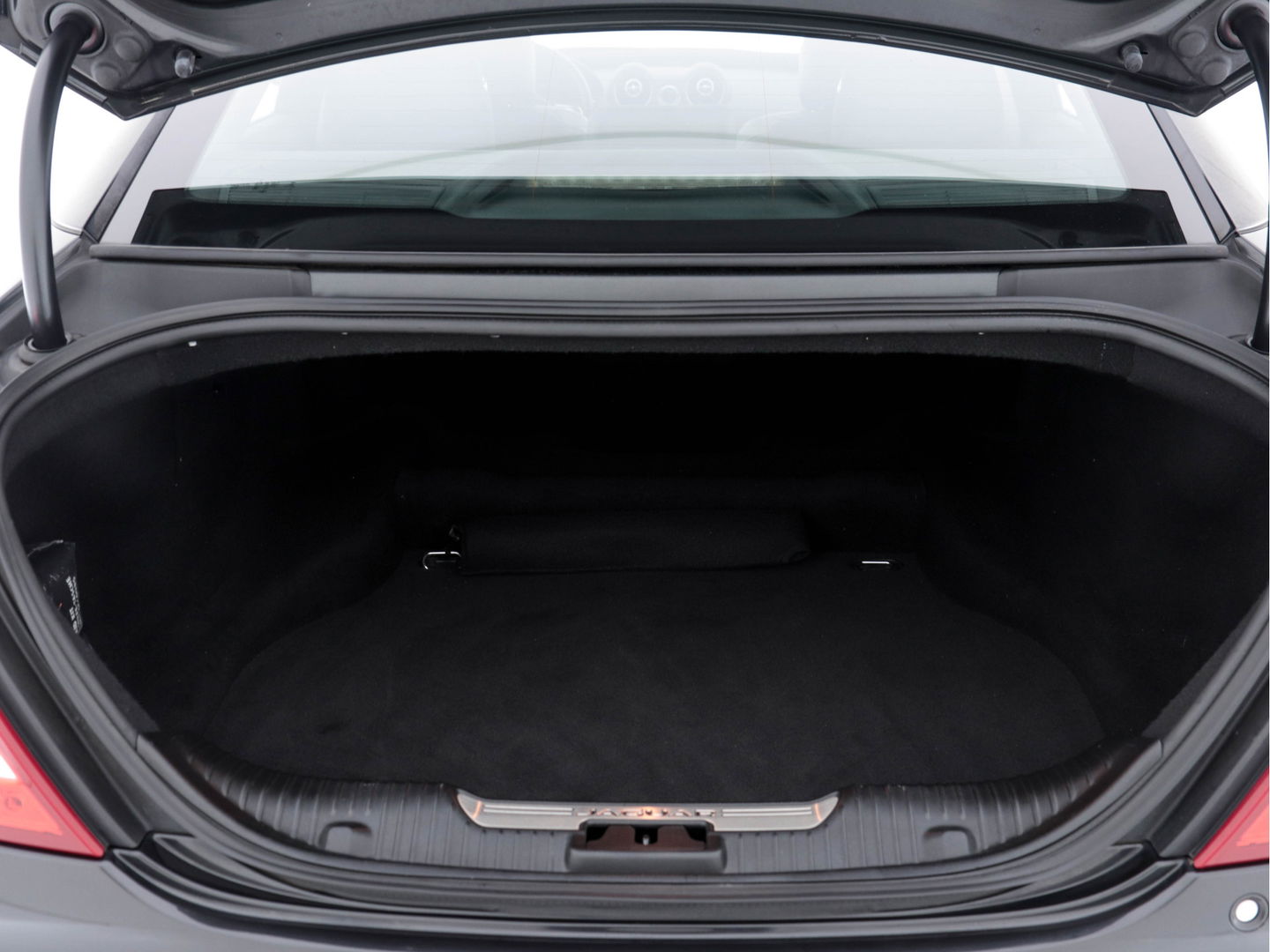 Jaguar XJ 3.0 V6D Portfolio Long-Wheel-Base Aut. *PANO | NAVI-FULLMAP | NAPPA-FULL-LEATHER  | BI-XENON | MERIDIAN-AUDIO | MEMORY-SEATS | KEYLESS | CAMERA | ECC | PDC | CRUISE*