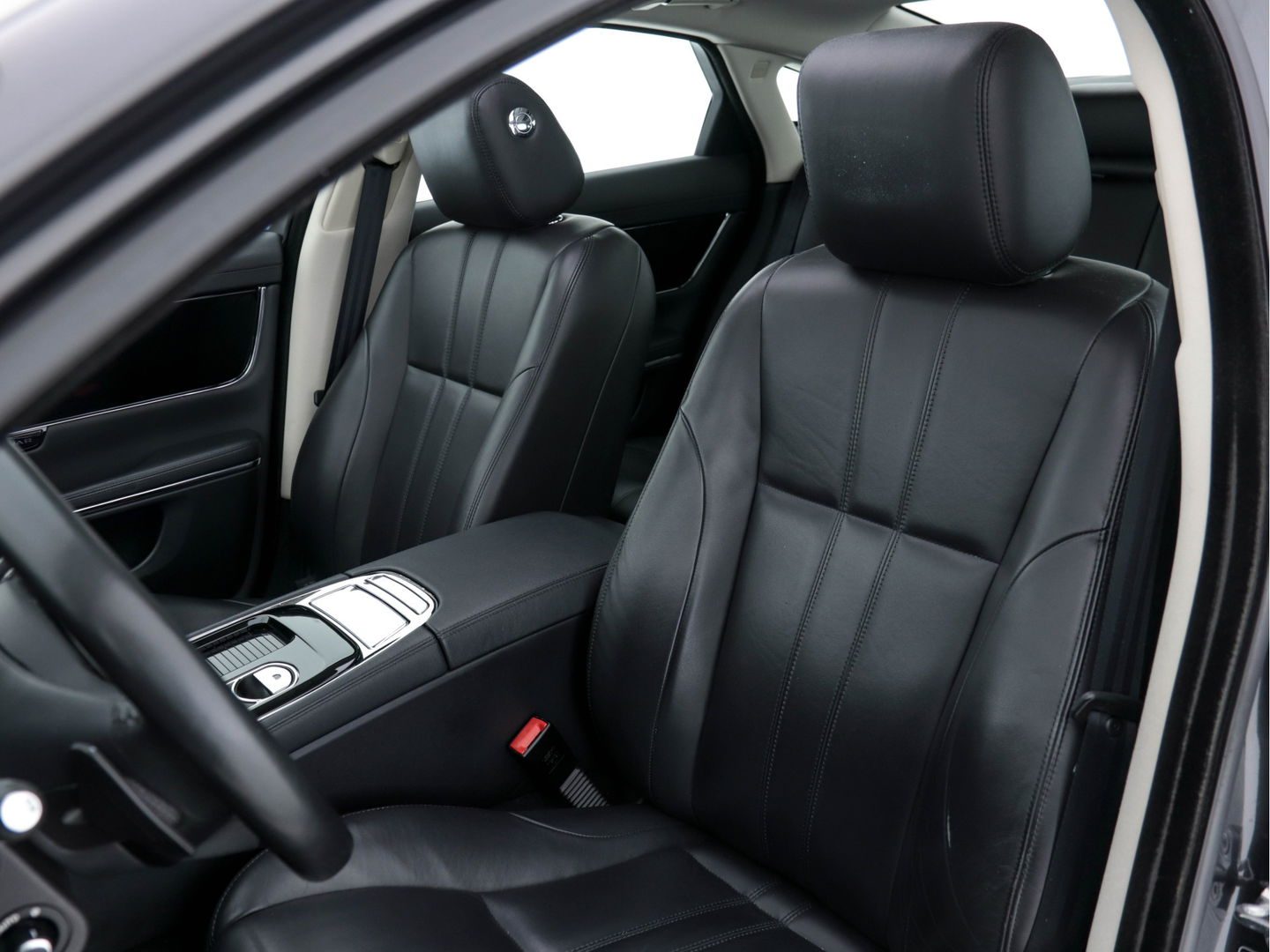 Jaguar XJ 3.0 V6D Portfolio Long-Wheel-Base Aut. *PANO | NAVI-FULLMAP | NAPPA-FULL-LEATHER  | BI-XENON | MERIDIAN-AUDIO | MEMORY-SEATS | KEYLESS | CAMERA | ECC | PDC | CRUISE*